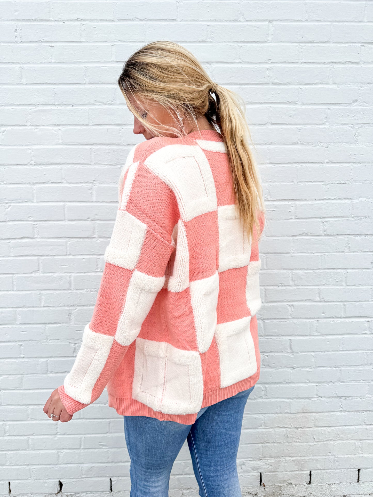 Chic Checkered Cardigan (Pink)