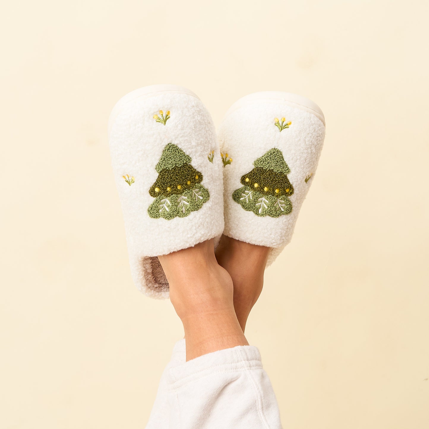 Fuzzy Slippers - Christmas Tree